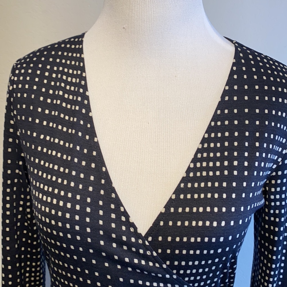 EUC Banana Republic Wrap Dress Navy/Cream Size: XS - Picture 2 of 7